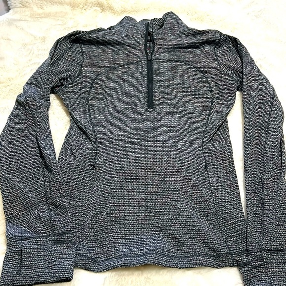 Lululemon Run Briskly Half Zip - Picture 1 of 8